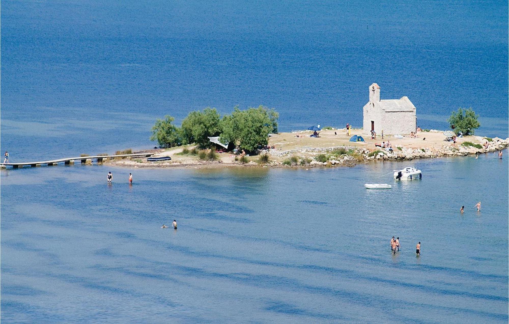 Cozy Apartment In Posedarje With House Sea View Pokój zdjęcie