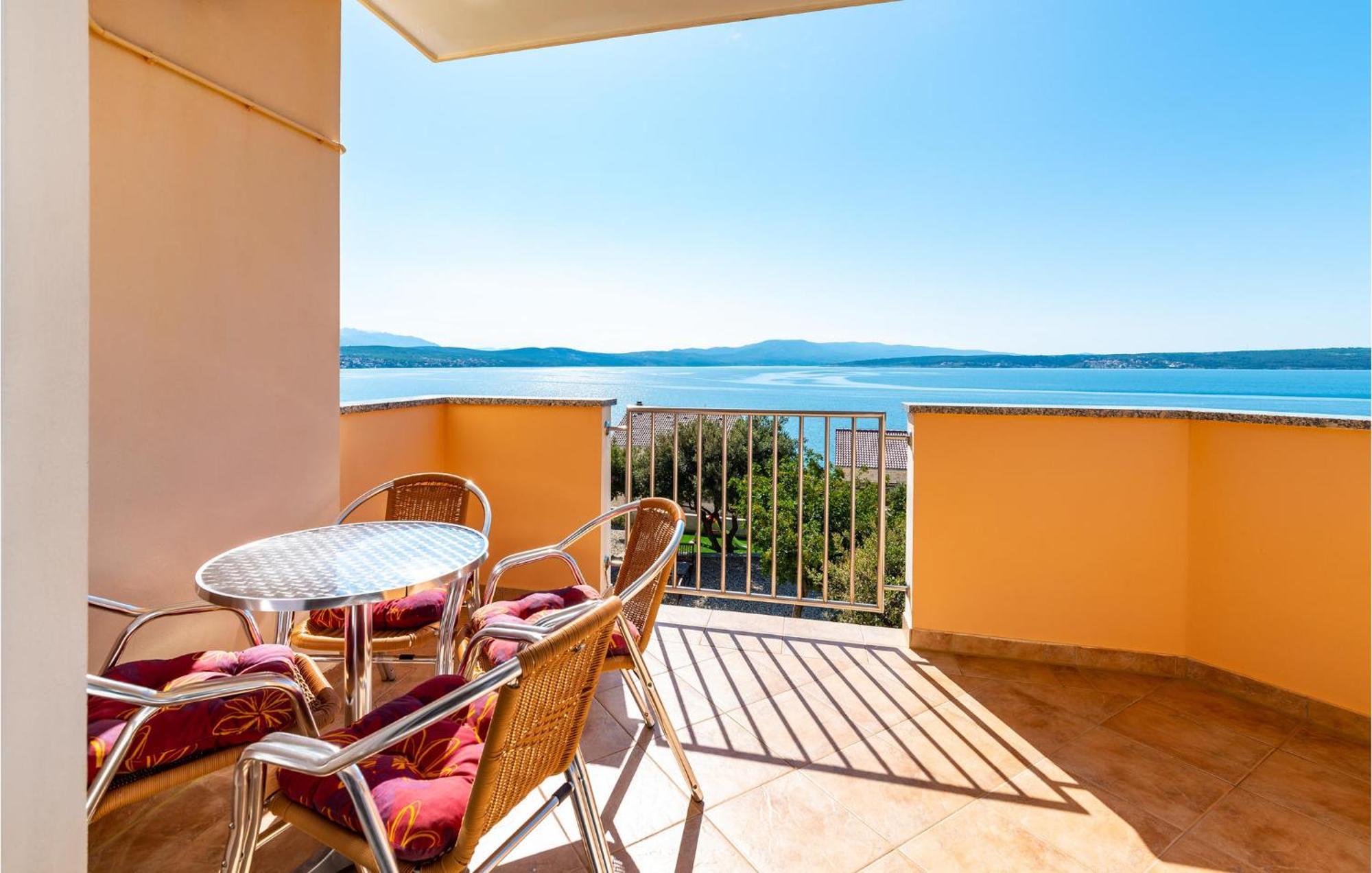 Cozy Apartment In Posedarje With House Sea View Zewnętrze zdjęcie
