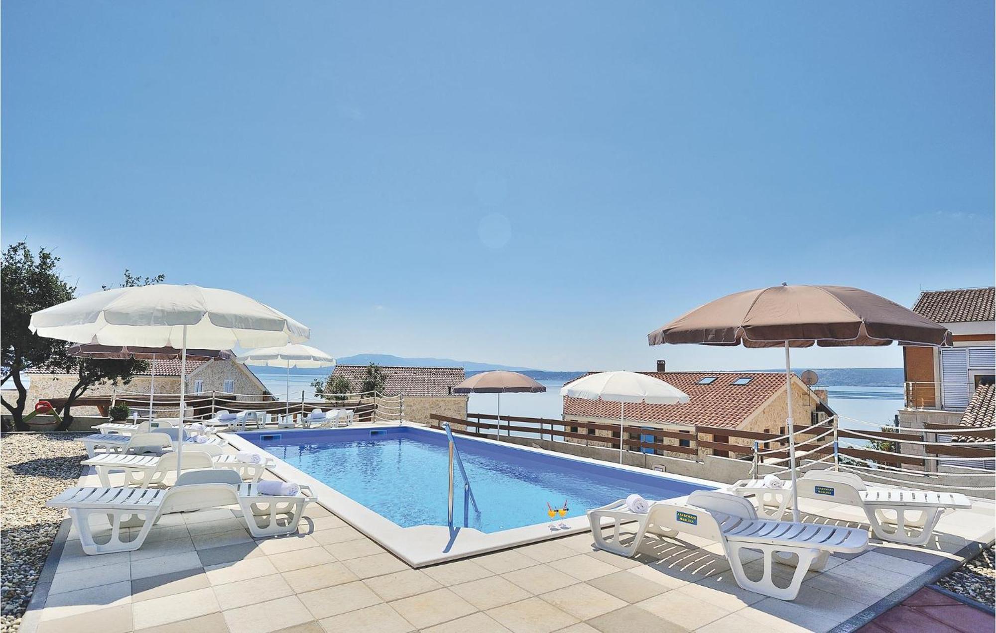 Cozy Apartment In Posedarje With House Sea View Zewnętrze zdjęcie