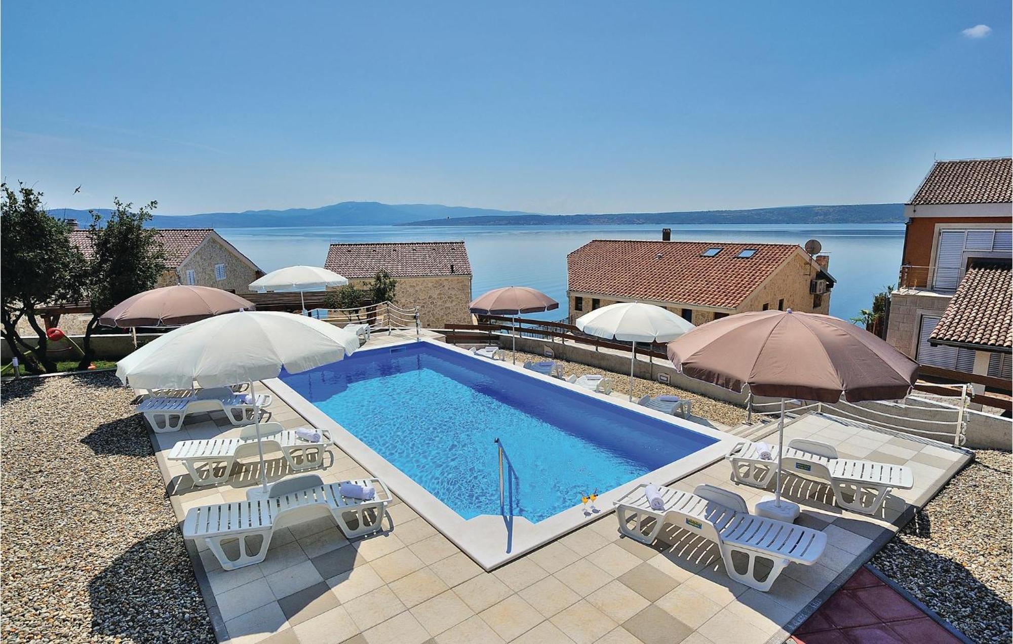Cozy Apartment In Posedarje With House Sea View Zewnętrze zdjęcie