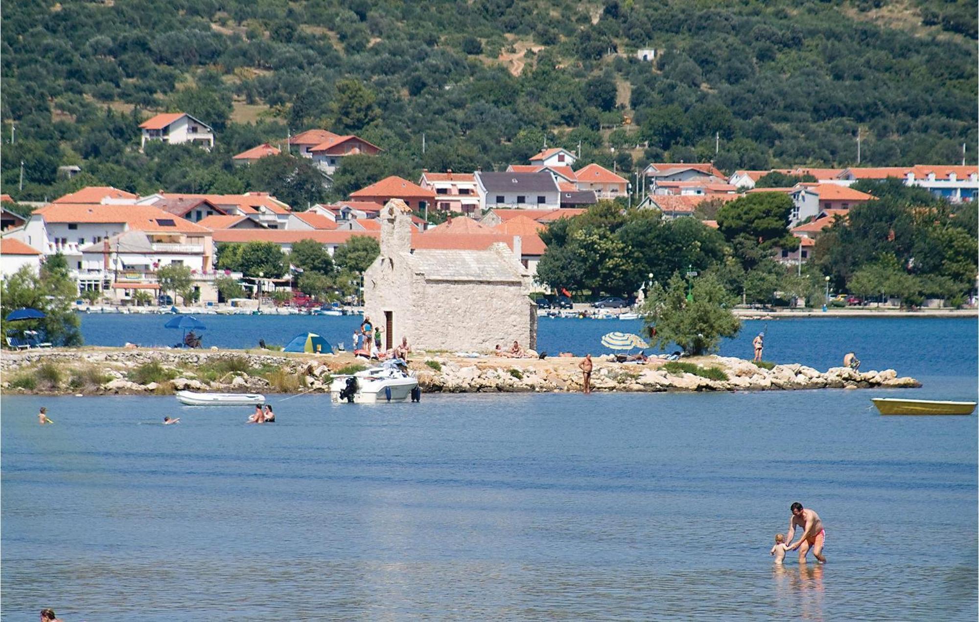 Cozy Apartment In Posedarje With House Sea View Zewnętrze zdjęcie